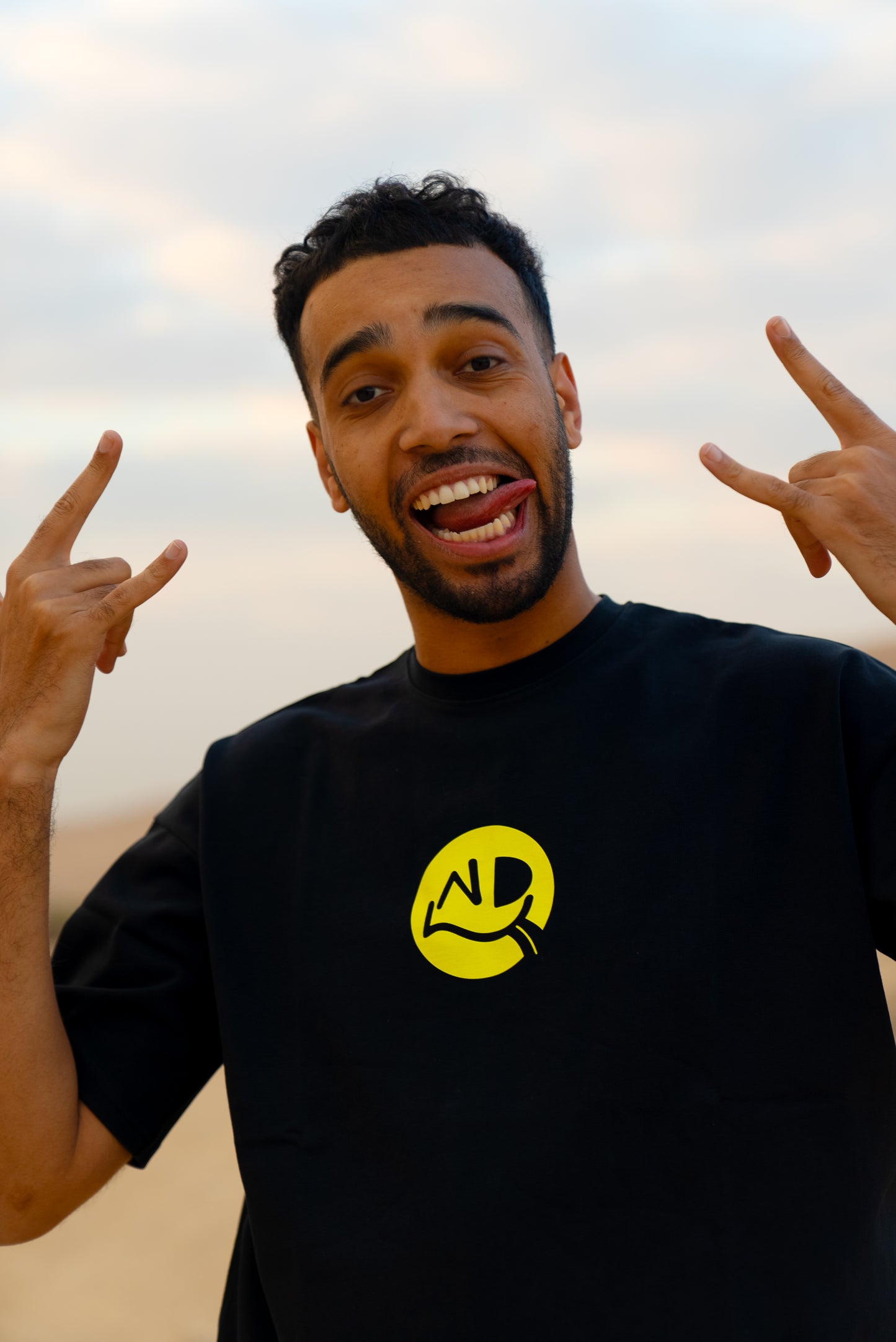 NDL Oversized Smiley T-Shirt Black/Yellow